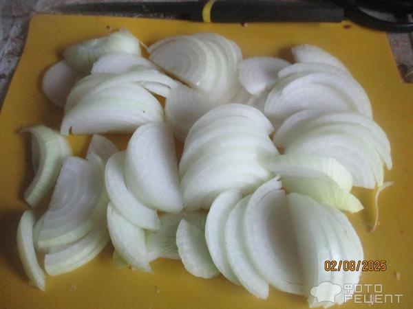 Рецепт: Курица тушеная в сливовом соусе и "русским" песто - в мультиварке-скороварке