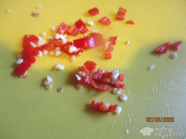 Рецепт: Курица тушеная в сливовом соусе и "русским" песто - в мультиварке-скороварке