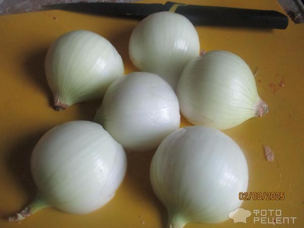 Рецепт: Курица тушеная в сливовом соусе и "русским" песто - в мультиварке-скороварке