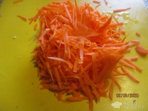 Рецепт: Курица тушеная в сливовом соусе и "русским" песто - в мультиварке-скороварке