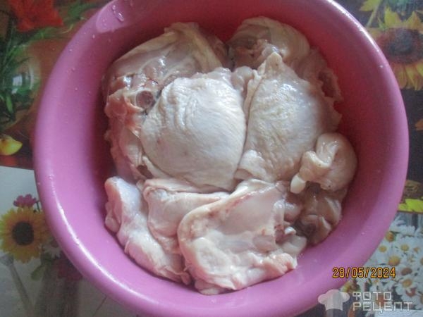 Рецепт: Курица в подливе из кабачковой икры - вкусно и выгодно Рецепт: Курица в подливе из кабачковой икры - вкусно и выгодно