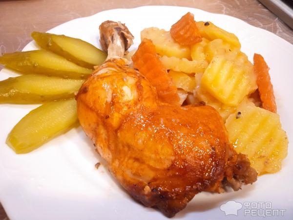 Рецепт: Куриные ножки запеченные с картошкой - в СВЧ