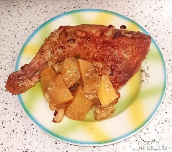 Рецепт: Куриные окорочка запеченные под майонезом - С картошкой, луком и специями с моря Рецепт: Куриные окорочка запеченные под майонезом - С картошкой, луком и специями с моря