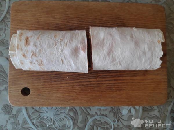 Рецепт: Лаваш с лососем - Вкусная закуска на любое застолье! Рецепт: Лаваш с лососем - Вкусная закуска на любое застолье!