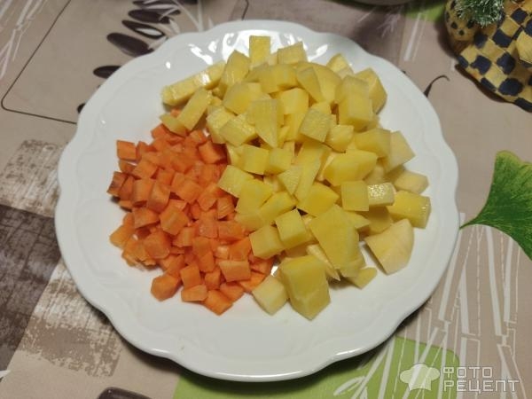 Рецепт: Легкий суп с фрикадельками - суп с рыбными фрикадельками, сливки по желанию Рецепт: Легкий суп с фрикадельками - суп с рыбными фрикадельками, сливки по желанию