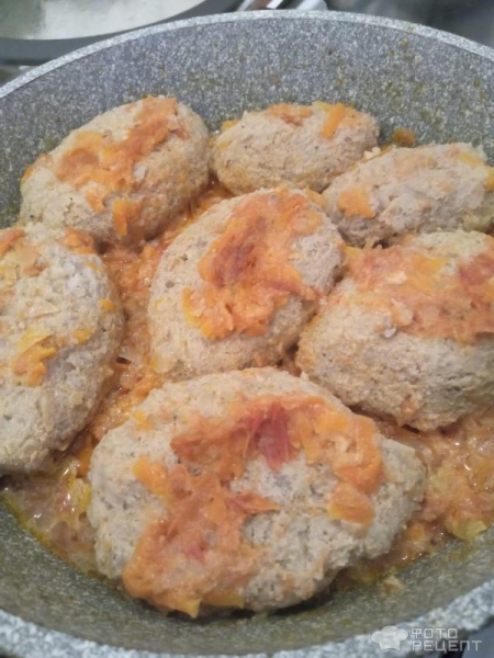 Рецепт: Ленивые голубцы-котлетки - В томатно-сметанном соусе. В духовке и на сковороде. Рецепт: Ленивые голубцы-котлетки - В томатно-сметанном соусе. В духовке и на сковороде.