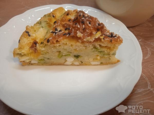 Рецепт: Ленивый пирог с яйцом и зеленым луком - и сыром