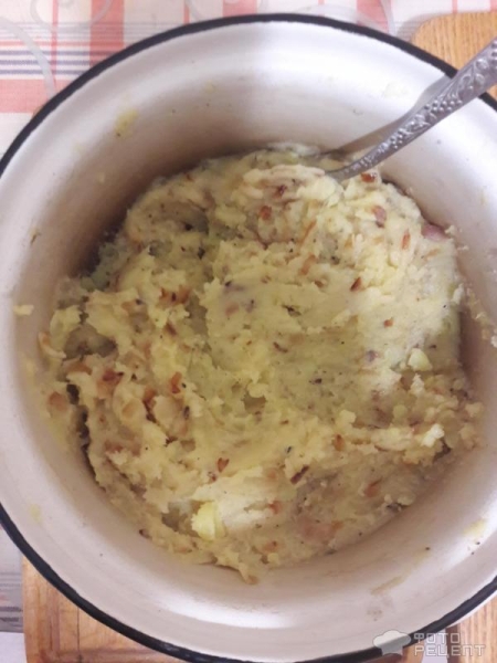 Рецепт: Лепешки с начинкой из пюре картофеля - По-домашнему на сковороде. Рецепт: Лепешки с начинкой из пюре картофеля - По-домашнему на сковороде.