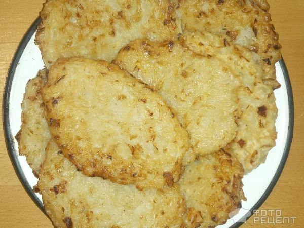 Рецепт: Луковые оладьи - На скорую руку