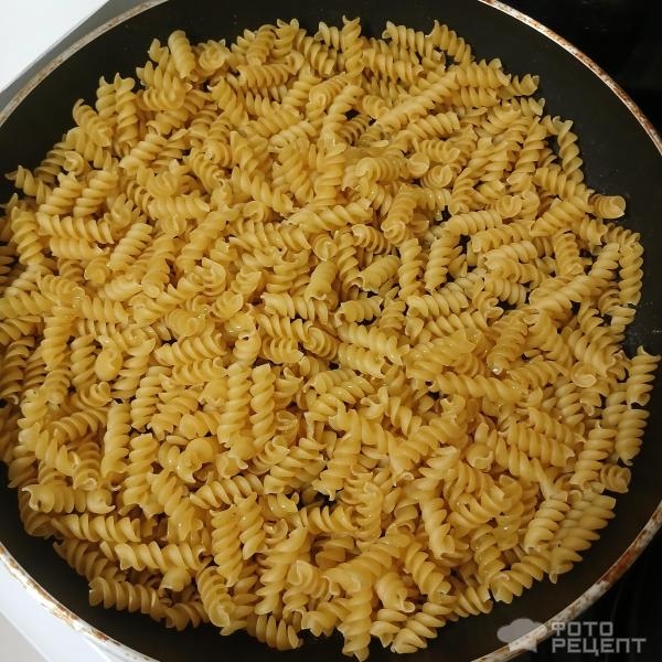 Рецепт: Макароны жареные - Жареные макароны? Это когда готовишь макароны, а пахнет беляшами:)