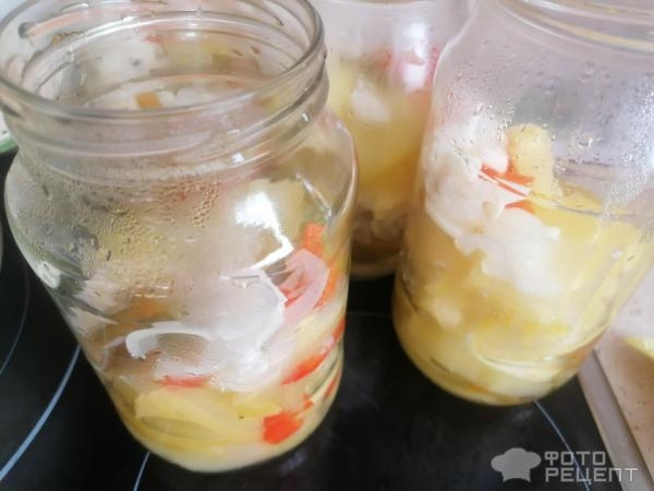 Рецепт: Маринованные кабачки - с болгарским перцем, луком и чесноком на зиму