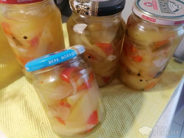 Рецепт: Маринованные кабачки - с болгарским перцем, луком и чесноком на зиму