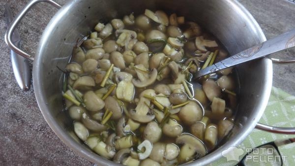 Рецепт: Маринованные шампиньоны, доступный вариант - быстро и вкусно.