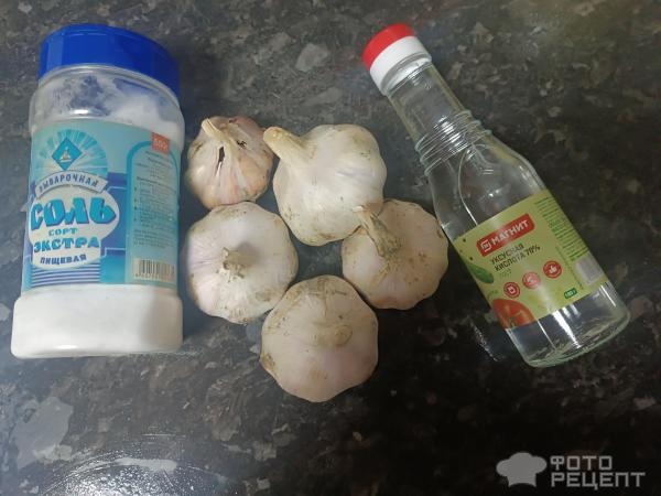 Рецепт: Маринованный чеснок - Как дополнение к блюдам