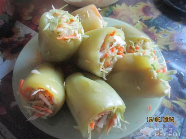 Рецепт: Маринованный перец фаршированный капустой - за два дня Рецепт: Маринованный перец фаршированный капустой - за два дня