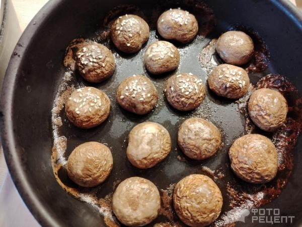 Рецепт: Мини-гамбургеры - из шампиньонов