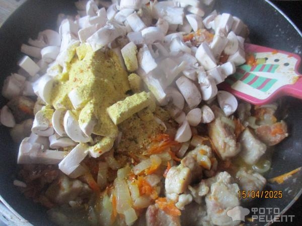 Рецепт: Мясная подлива - с шампиньонами