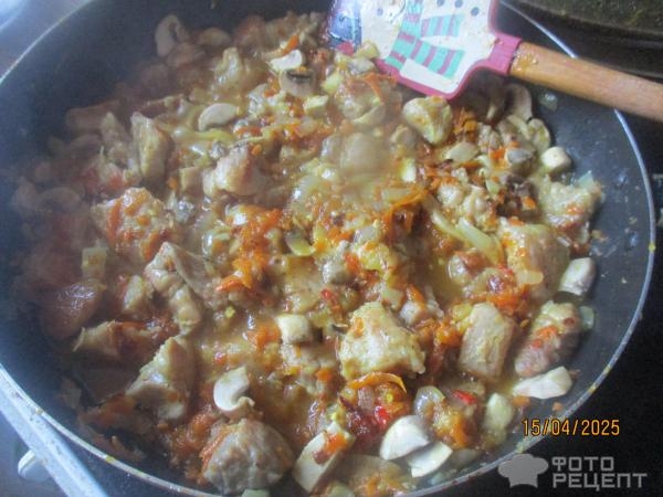 Рецепт: Мясная подлива - с шампиньонами