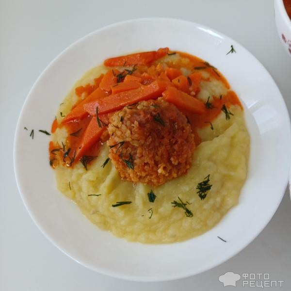 Рецепт: Мясные ежики - "Ежики" из фарша индейки с рисом в томатно-сметанной подливе с овощами Рецепт: Мясные ежики - "Ежики" из фарша индейки с рисом в томатно-сметанной подливе с овощами