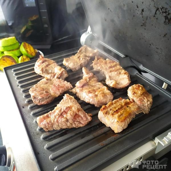 Рецепт: Мясо с кабачками на гриле - гриль, семейный ужин, вкусно и полезно, овощи запеченные, баклажаны, кабачки, говядина Рецепт: Мясо с кабачками на гриле - гриль, семейный ужин, вкусно и полезно, овощи запеченные, баклажаны, кабачки, говядина