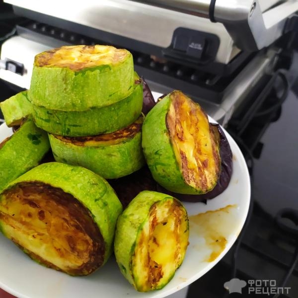 Рецепт: Мясо с кабачками на гриле - гриль, семейный ужин, вкусно и полезно, овощи запеченные, баклажаны, кабачки, говядина Рецепт: Мясо с кабачками на гриле - гриль, семейный ужин, вкусно и полезно, овощи запеченные, баклажаны, кабачки, говядина