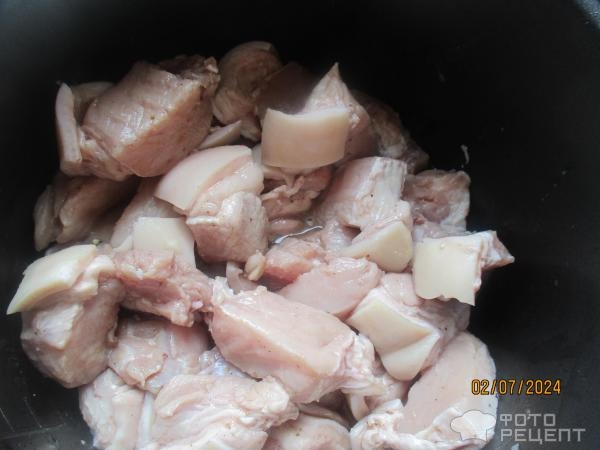 Рецепт: Мясо со сливами и соусом - супер праздничное блюдо