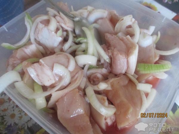 Рецепт: Мясо со сливами и соусом - супер праздничное блюдо