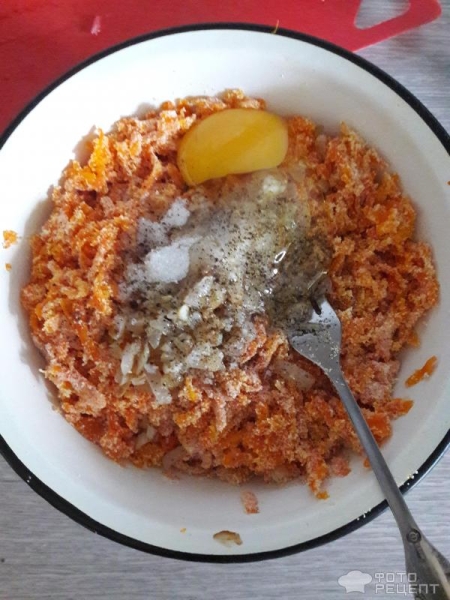 Рецепт: Морковные котлетки - Полезная еда по бюджетной цене!