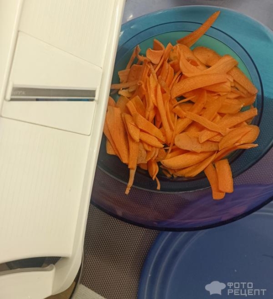 Рецепт: Морковный салат - Слайсами по-азиатски с кунжутом