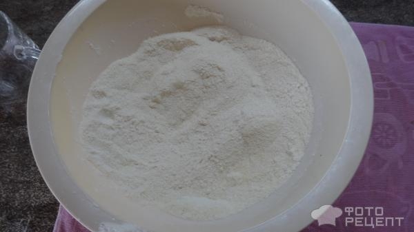 Рецепт: Насыпной пирог с кизиловым джемом - Простой и очень вкусный.