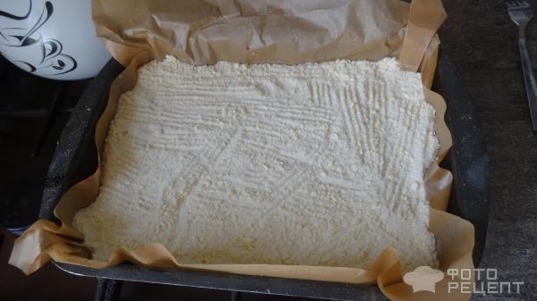 Рецепт: Насыпной пирог с кизиловым джемом - Простой и очень вкусный.