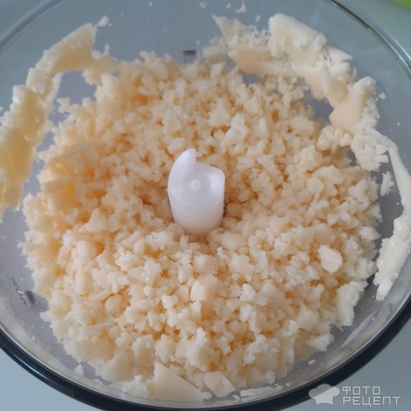 Рецепт: Новогодняя закуска "Елочка" - Из двух видов сыра. Как украсить новогодний стол быстро и просто? Рецепт: Новогодняя закуска "Елочка" - Из двух видов сыра. Как украсить новогодний стол быстро и просто?