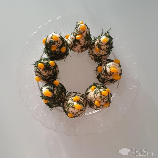 Рецепт: Новогодняя закуска "Елочка" - Из двух видов сыра. Как украсить новогодний стол быстро и просто? Рецепт: Новогодняя закуска "Елочка" - Из двух видов сыра. Как украсить новогодний стол быстро и просто?