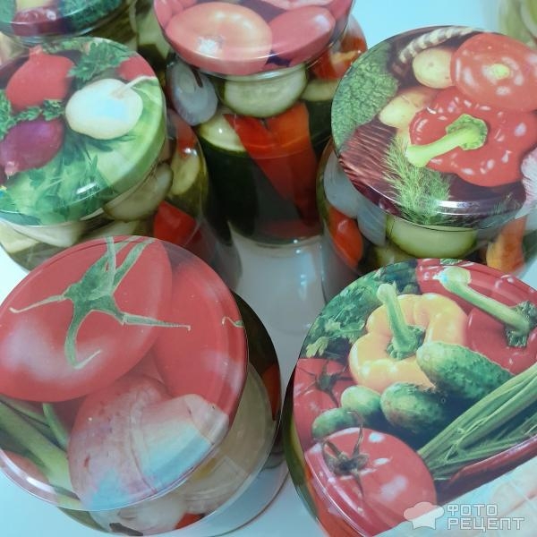 Рецепт: Огурчики маринованные - Маринованные огурчики для новогоднего "оливье", хрустящие, с красным перцем. Рецепт: Огурчики маринованные - Маринованные огурчики для новогоднего "оливье", хрустящие, с красным перцем.