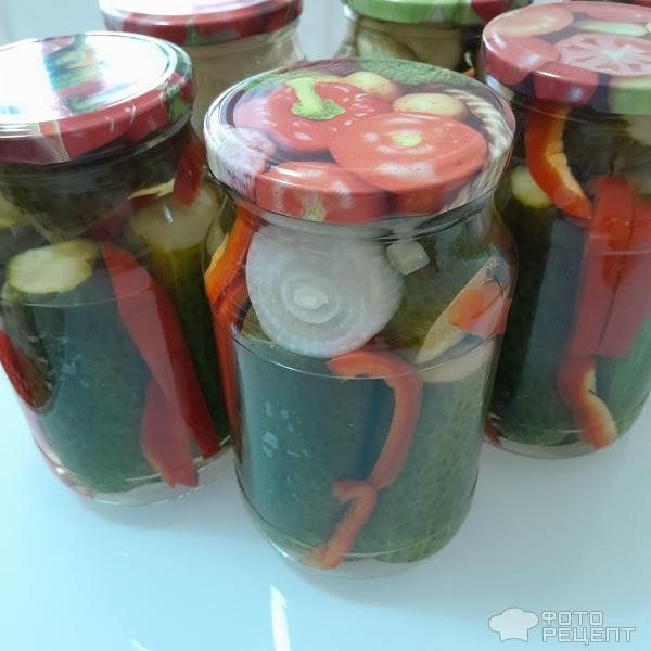 Рецепт: Огурчики маринованные - Маринованные огурчики для новогоднего "оливье", хрустящие, с красным перцем. Рецепт: Огурчики маринованные - Маринованные огурчики для новогоднего "оливье", хрустящие, с красным перцем.