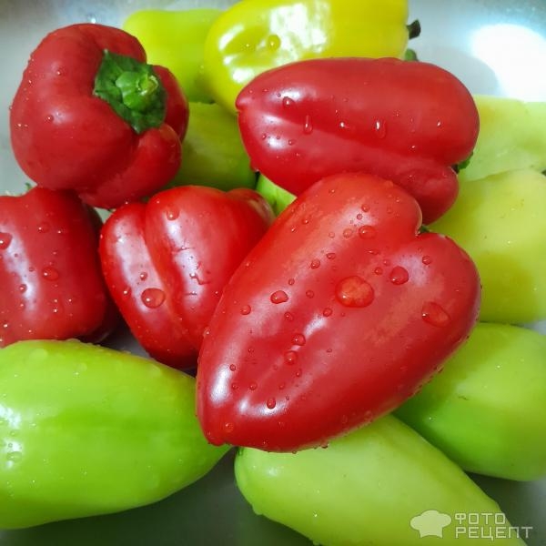 Рецепт: Огурчики маринованные - Маринованные огурчики для новогоднего "оливье", хрустящие, с красным перцем. Рецепт: Огурчики маринованные - Маринованные огурчики для новогоднего "оливье", хрустящие, с красным перцем.