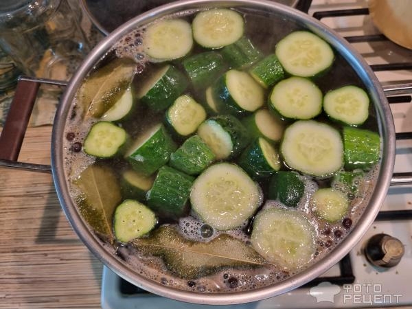 Рецепт: Огурцы по-фински - На зиму, быстро и вкусно Рецепт: Огурцы по-фински - На зиму, быстро и вкусно