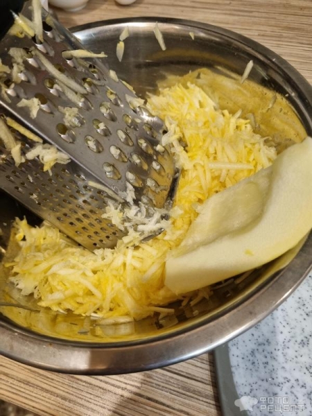 Рецепт: Оладьи из кабачков с чесноком - Когда хочется простой еды Рецепт: Оладьи из кабачков с чесноком - Когда хочется простой еды