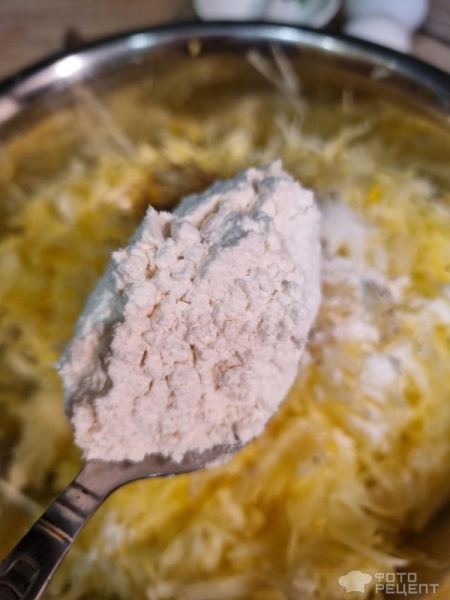 Рецепт: Оладьи из кабачков с чесноком - Когда хочется простой еды Рецепт: Оладьи из кабачков с чесноком - Когда хочется простой еды