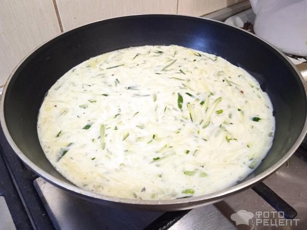 Рецепт: Омлет с кабачком и томатами - и сыром Рецепт: Омлет с кабачком и томатами - и сыром