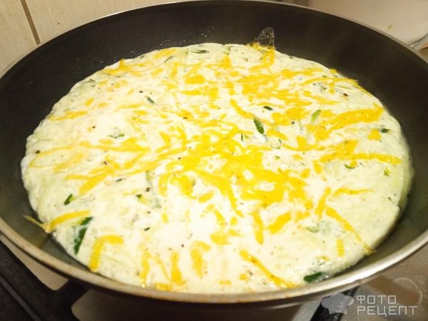 Рецепт: Омлет с кабачком и томатами - и сыром Рецепт: Омлет с кабачком и томатами - и сыром