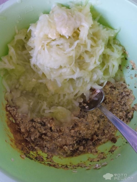 Рецепт: Открытый кабачковый пирог - С овсяными хлопьями и сыром. Быстро и вкусно! Рецепт: Открытый кабачковый пирог - С овсяными хлопьями и сыром. Быстро и вкусно!