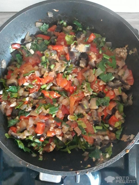 Рецепт: Овощное рагу с баклажанами, сладким перцем и помидорами - Вкусно и питательно!