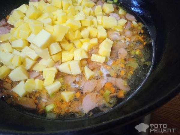 Рецепт: Овощной суп с сосисками - и шпинатом