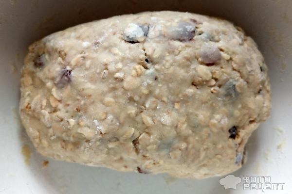 Рецепт: Овсяное печенье - с изюмом и шоколадом