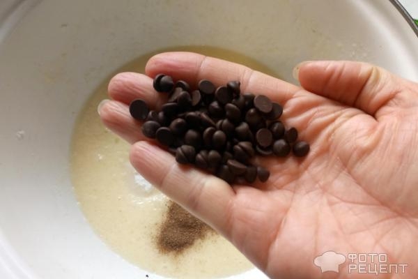 Рецепт: Овсяное печенье - с изюмом и шоколадом