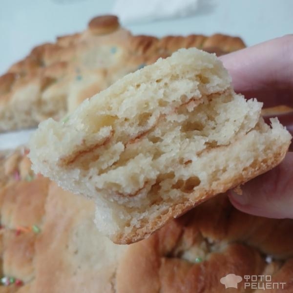 Рецепт: Пасхальный пирог - Сдобный слоёный пирог "Пасхальное яйцо" из дрожжевого теста в праздничном оформлении. Рецепт: Пасхальный пирог - Сдобный слоёный пирог "Пасхальное яйцо" из дрожжевого теста в праздничном оформлении.