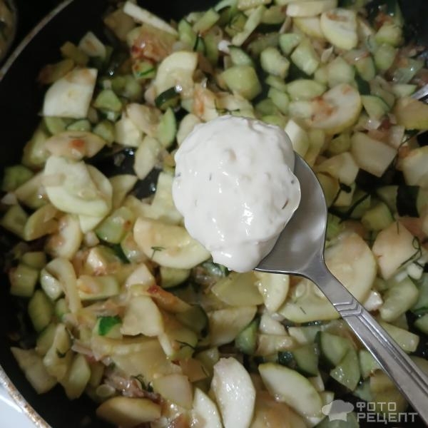 Рецепт: Паста алла Нерано - Спагетти с жареными кабачками, огурцами и чесноком. Лёгкое и ароматное летнее блюдо. Рецепт: Паста алла Нерано - Спагетти с жареными кабачками, огурцами и чесноком. Лёгкое и ароматное летнее блюдо.