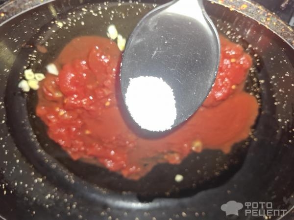 Рецепт: Паста с чесноком, помидорами и сыром - Из доступных продуктов. Рецепт: Паста с чесноком, помидорами и сыром - Из доступных продуктов.