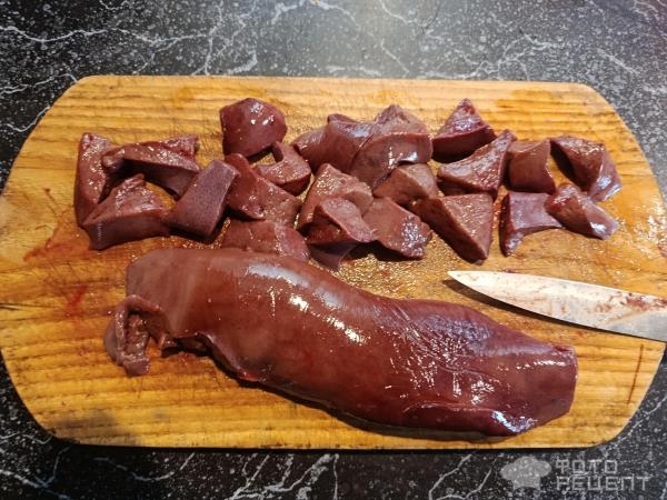 Рецепт: Печень свиная тушеная - с луком и морковью Рецепт: Печень свиная тушеная - с луком и морковью